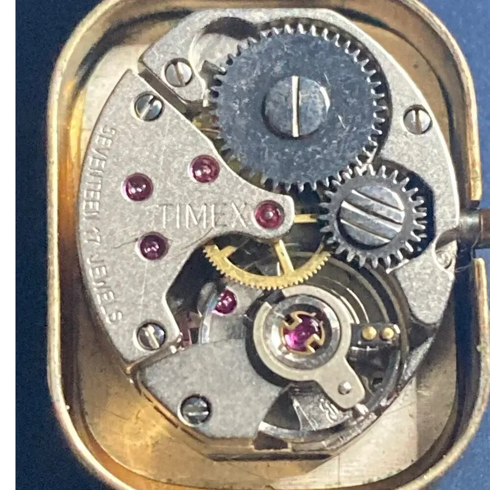 VTG 70'S Timex 17j Mechanical Wind Up Women's Petite Dress Watch 15mm Wist 6.25